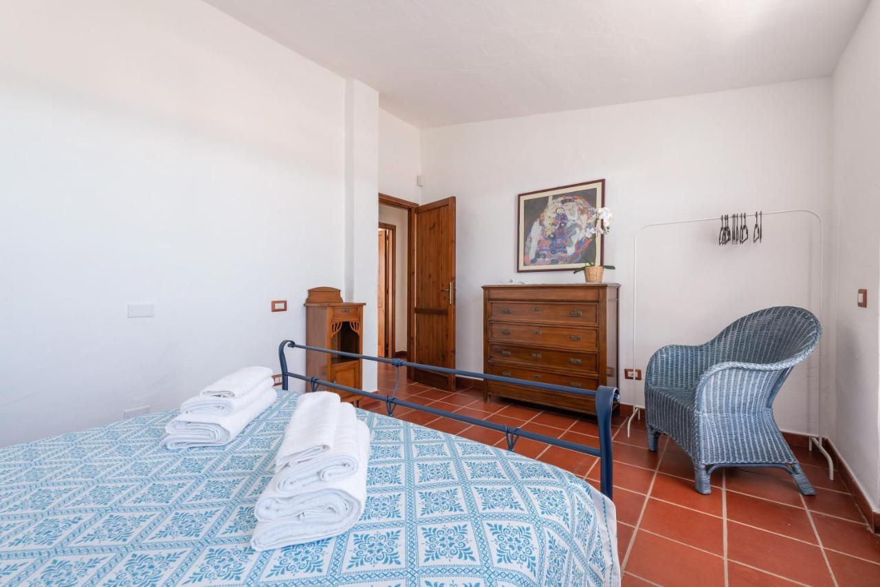 Damiano Holiday House Porto Columbu - Perd'E Sali Екстер'єр фото